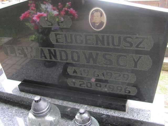 Grób ROMUALDA LEWANDOWSKA